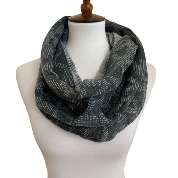 Michael Kors Charcoal Gray & White MK Logo Pin Dot Infinity Scarf - Picture 4 of 4